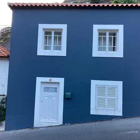 게스트하우스 Calheta Beach House T2 칼례타