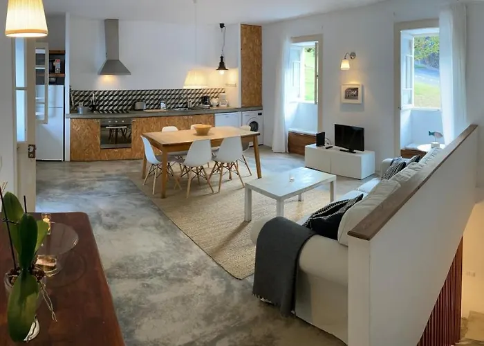 Calheta Beach House T2