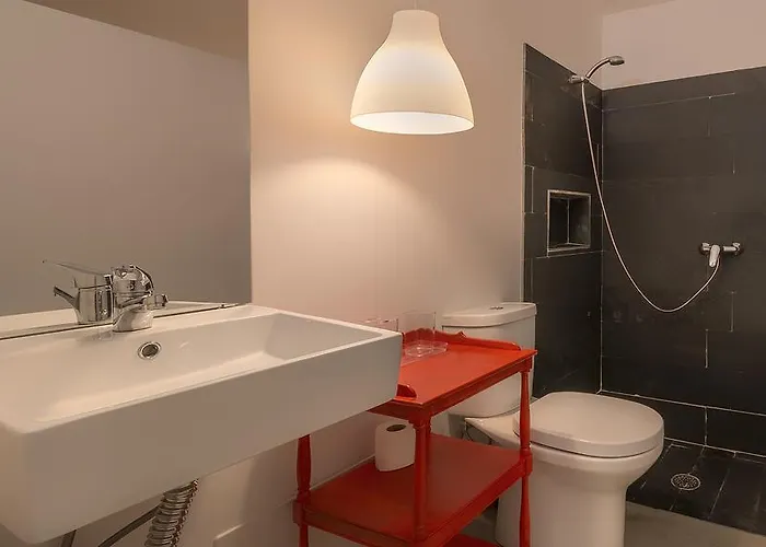 Guest house Calheta Beach House T2