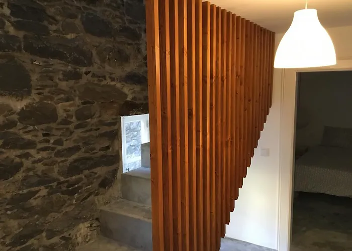 Calheta Beach House T2 Guest house